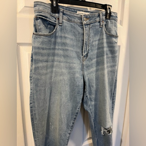 Abercrombie & Fitch super skinny ankle high rise jean - Picture 8 of 8